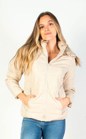 casaco jaqueta feminina matelasse forrada pêlos com capuz